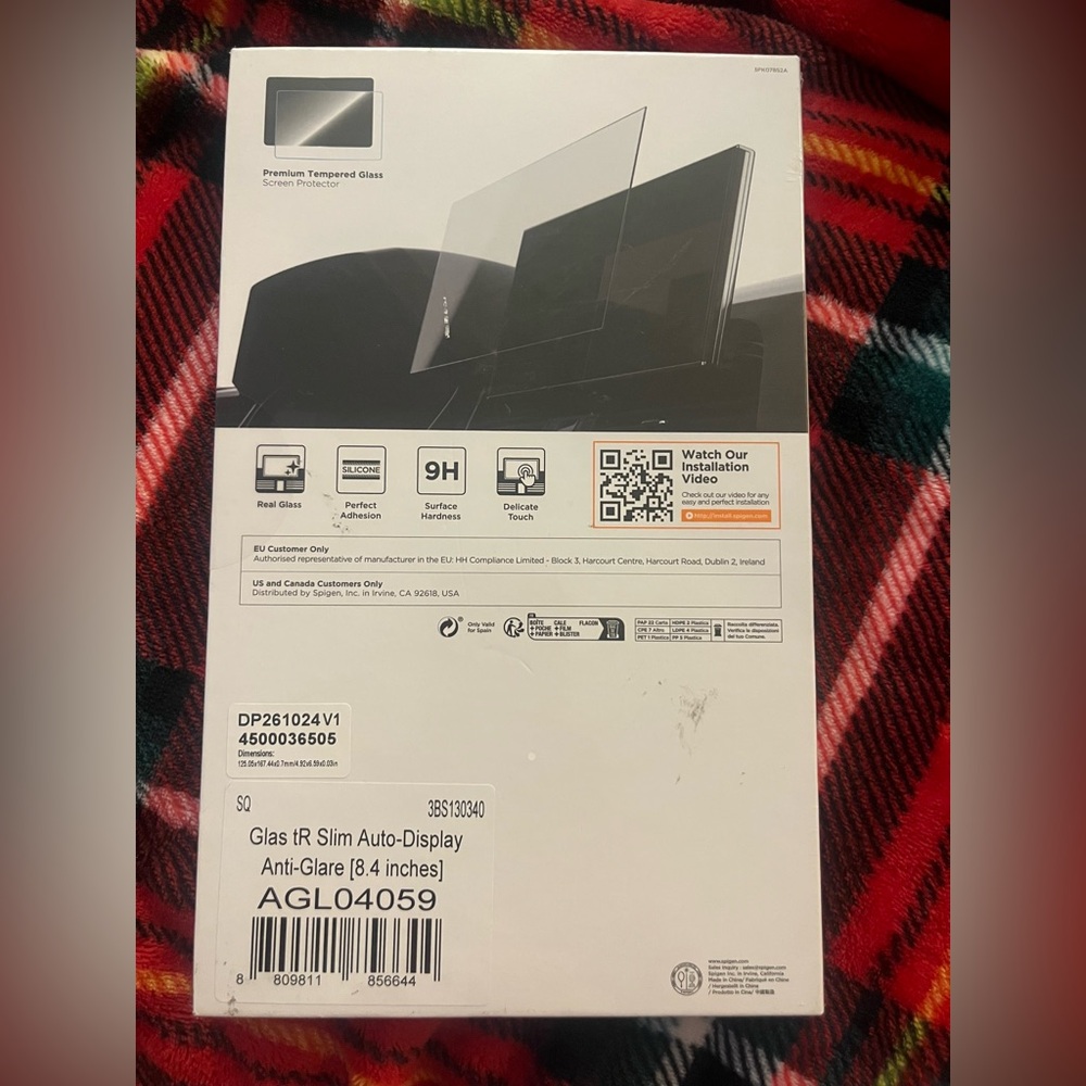 New! Spigen GlasTR Slim Auto Display Protector - Picture 2 of 2